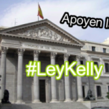 Fachada del Congreso de los Diputados con el mensaje: "Apoyen la #LeyKelly"